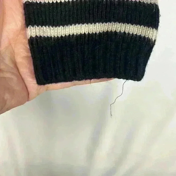 Forever 21 Womens Sweater Black/Cream Stripe M Ribbed Elbow Patches Turtleneck - Picture 4 of 11